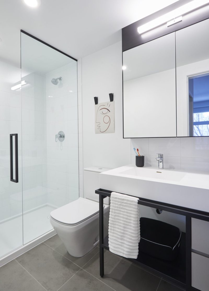 2-Bedroom-Bathroom-scaled